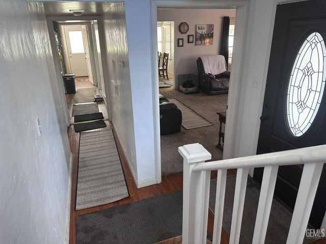 2131 1st Street, Bakersfield, CA 93304