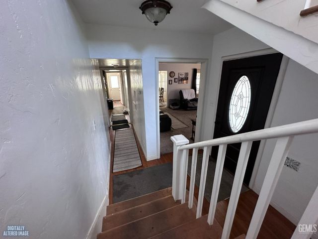 2131 1st Street, Bakersfield, CA 93304