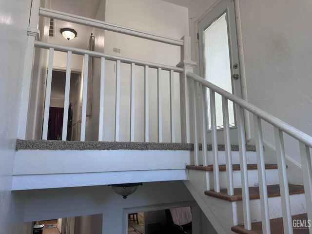 2131 1st Street, Bakersfield, CA 93304