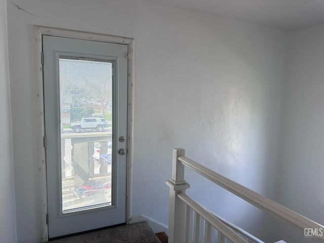 2131 1st Street, Bakersfield, CA 93304