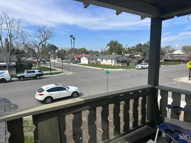 2131 1st Street, Bakersfield, CA 93304