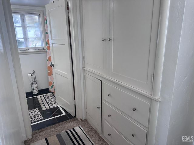 2131 1st Street, Bakersfield, CA 93304