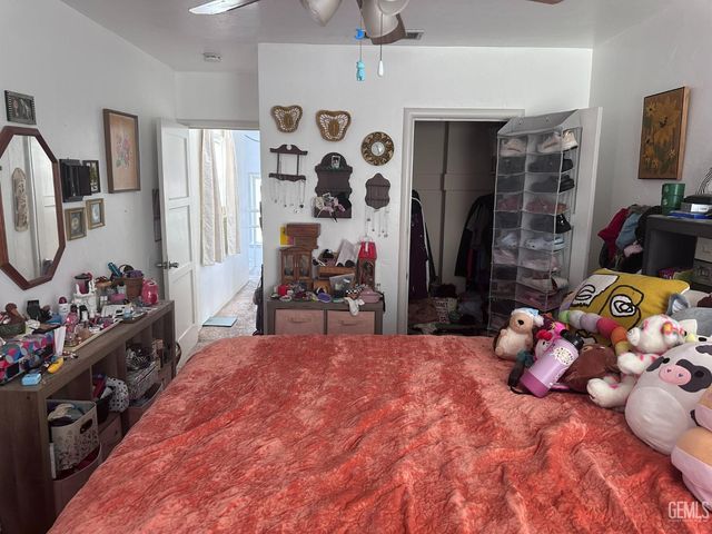 2131 1st Street, Bakersfield, CA 93304