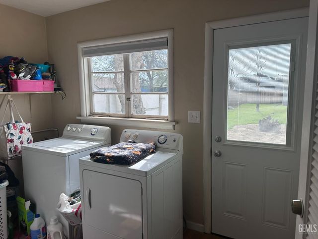 2131 1st Street, Bakersfield, CA 93304