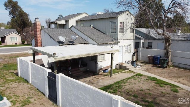 2131 1st Street, Bakersfield, CA 93304