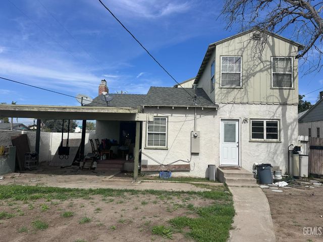 2131 1st Street, Bakersfield, CA 93304