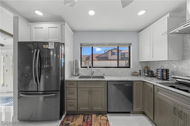 11650 Pointe Circle DR, Fort Myers, FL 33908