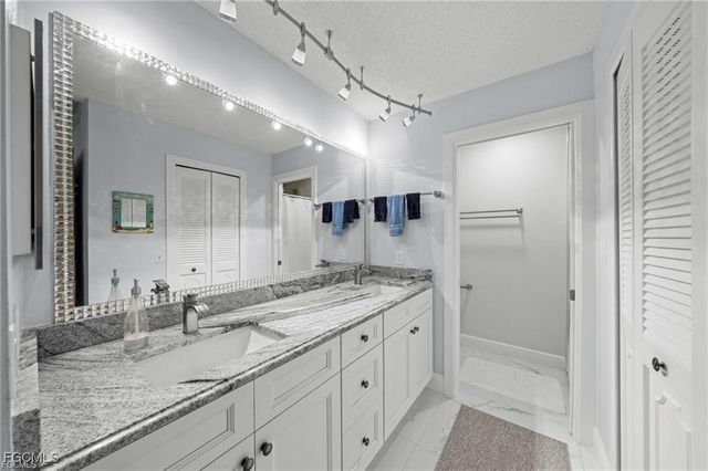 11650 Pointe Circle DR, Fort Myers, FL 33908