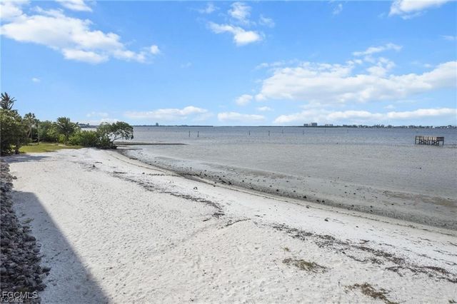 11650 Pointe Circle DR, Fort Myers, FL 33908