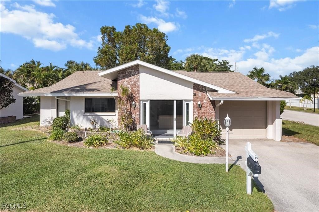11650 Pointe Circle DR, Fort Myers, FL 33908