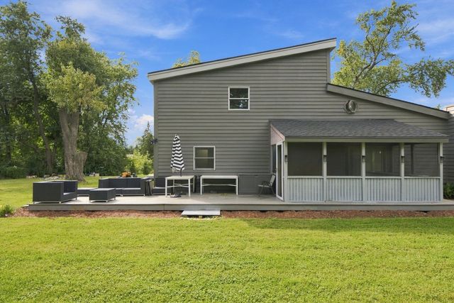 911 Kohley Road, Lisle, IL 60532