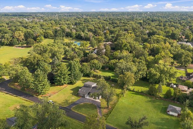 911 Kohley Road, Lisle, IL 60532