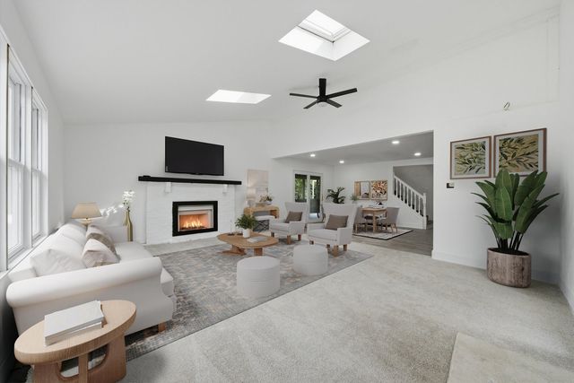 911 Kohley Road, Lisle, IL 60532