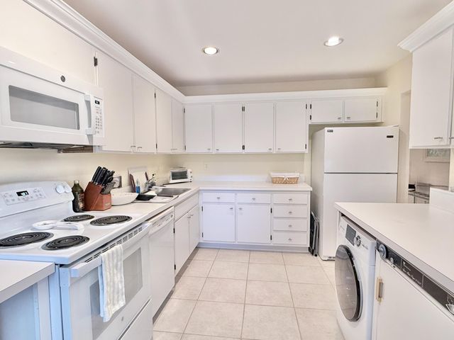 19 Westgate Lane 19f, Boynton Beach, FL 33436