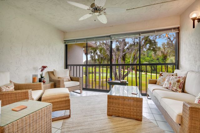 19 Westgate Lane 19f, Boynton Beach, FL 33436