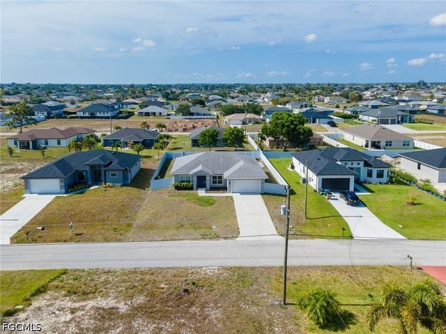 1802 NW 20th TER, Cape Coral, FL 33993