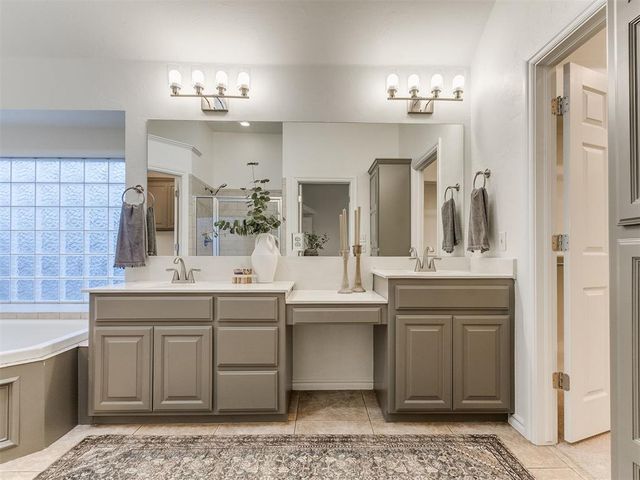 16909 Gladstone Circle, Edmond, OK 73012