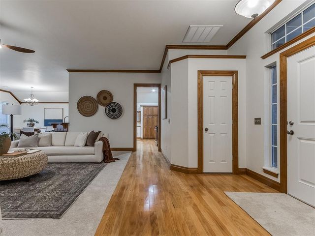 16909 Gladstone Circle, Edmond, OK 73012