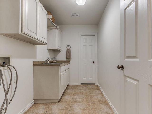 16909 Gladstone Circle, Edmond, OK 73012