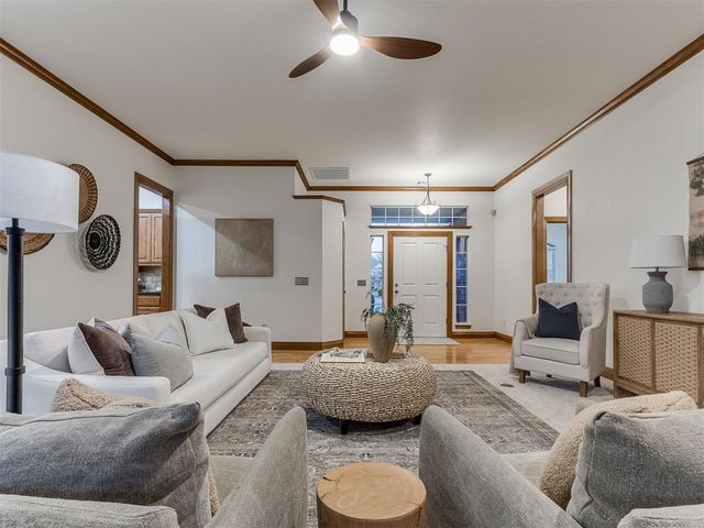 16909 Gladstone Circle, Edmond, OK 73012