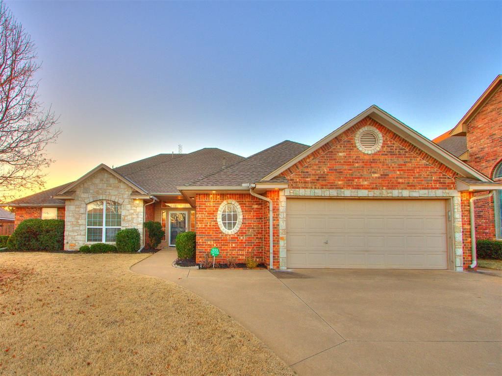16909 Gladstone Circle, Edmond, OK 73012