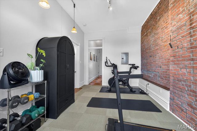 2520 California Avenue, St Louis, MO 63104