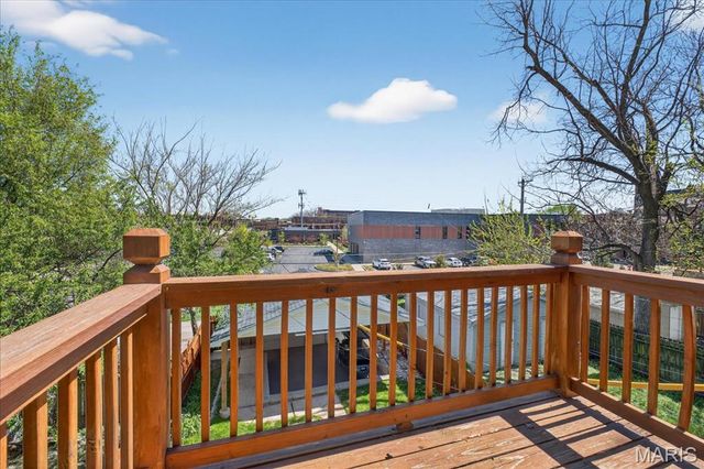 2520 California Avenue, St Louis, MO 63104