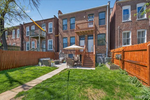 2520 California Avenue, St Louis, MO 63104