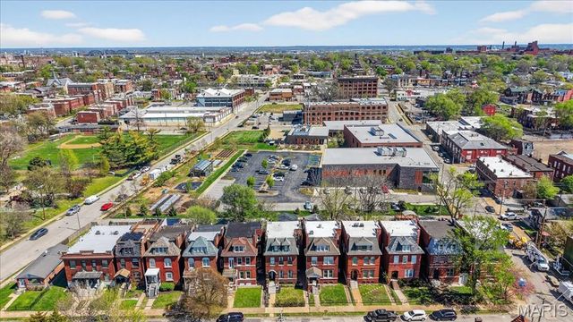 2520 California Avenue, St Louis, MO 63104