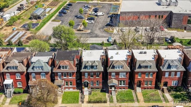 2520 California Avenue, St Louis, MO 63104