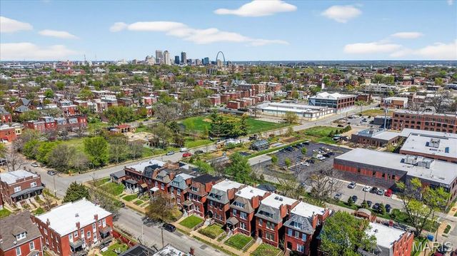 2520 California Avenue, St Louis, MO 63104