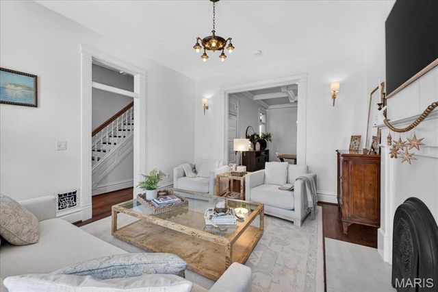 2520 California Avenue, St Louis, MO 63104