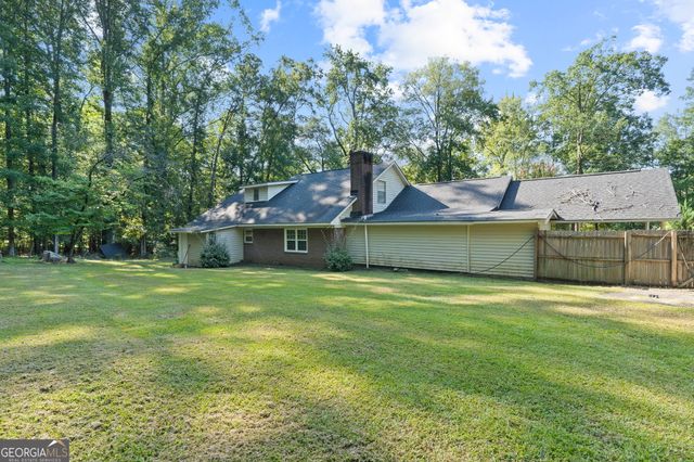 156 Log Cabin Road NE, Milledgeville, GA 31061