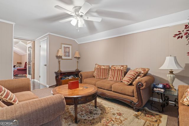 156 Log Cabin Road NE, Milledgeville, GA 31061