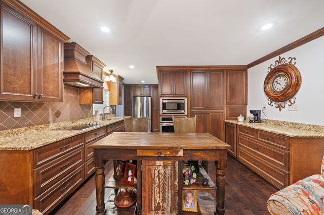 156 Log Cabin Road NE, Milledgeville, GA 31061