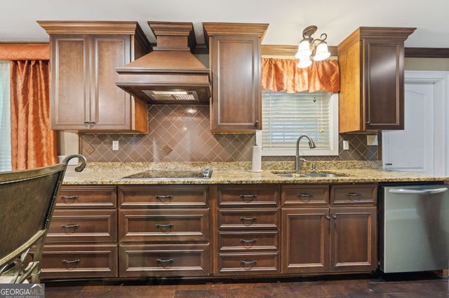 156 Log Cabin Road NE, Milledgeville, GA 31061