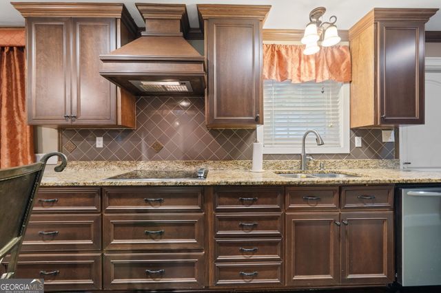 156 Log Cabin Road NE, Milledgeville, GA 31061