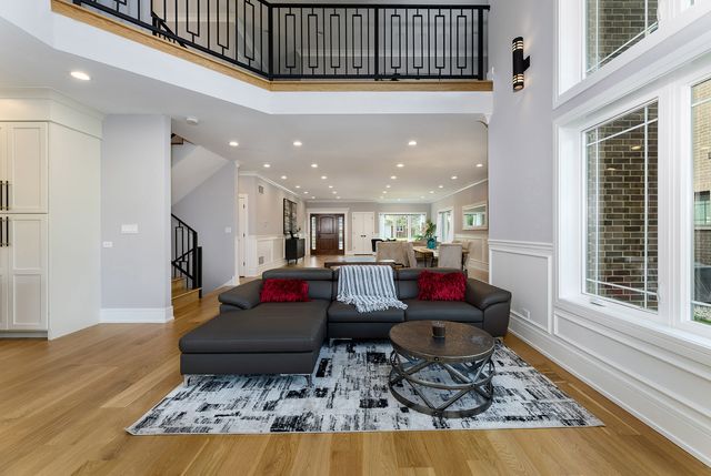 8348 W Farragut Avenue, Norridge, IL 60706