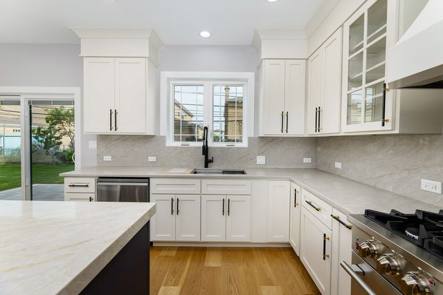 8348 W Farragut Avenue, Norridge, IL 60706