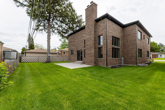 8348 W Farragut Avenue, Norridge, IL 60706