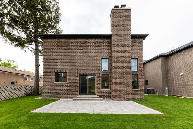 8348 W Farragut Avenue, Norridge, IL 60706