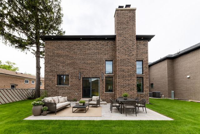 8348 W Farragut Avenue, Norridge, IL 60706