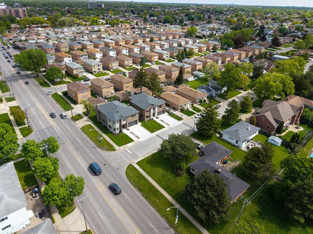 8348 W Farragut Avenue, Norridge, IL 60706