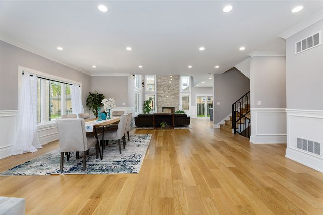 8348 W Farragut Avenue, Norridge, IL 60706