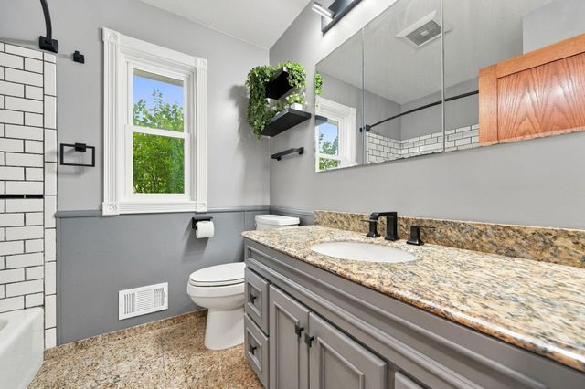 1709 Cochrane Avenue, Eagan, MN 55122