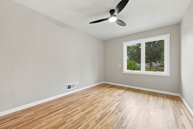 1709 Cochrane Avenue, Eagan, MN 55122