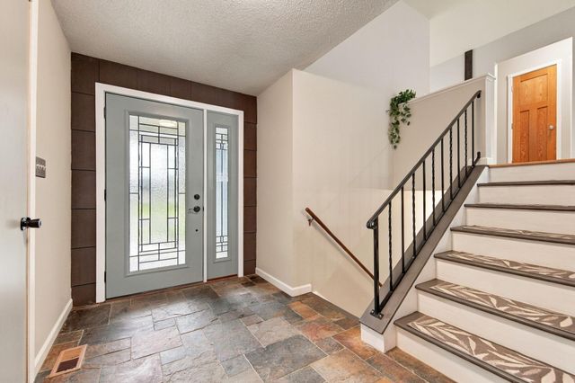 1709 Cochrane Avenue, Eagan, MN 55122