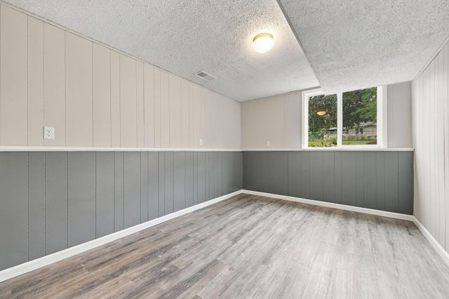 1709 Cochrane Avenue, Eagan, MN 55122