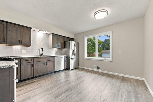 1709 Cochrane Avenue, Eagan, MN 55122