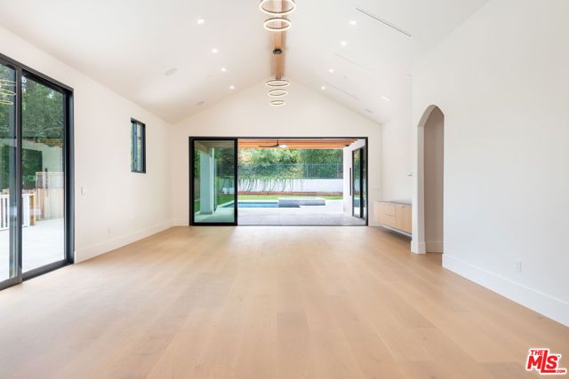 23346 Calvert Street, Los Angeles, CA 91367